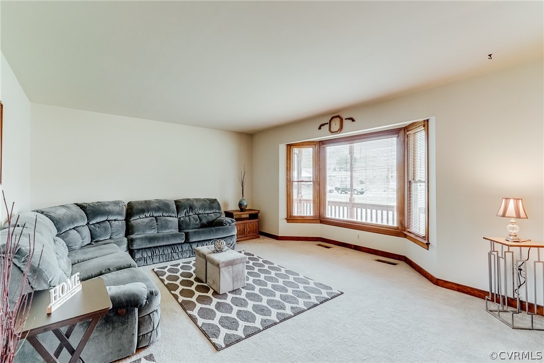 8271 Holly Ridge Road Mechanicsville, VA 23116 - Photo 7 of 40 Gallery Image 7