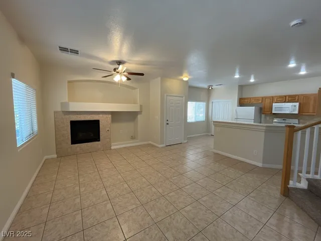 $1,913 | 1183 Garretts Bluff Way, Unit 102, Henderson, NV 89002