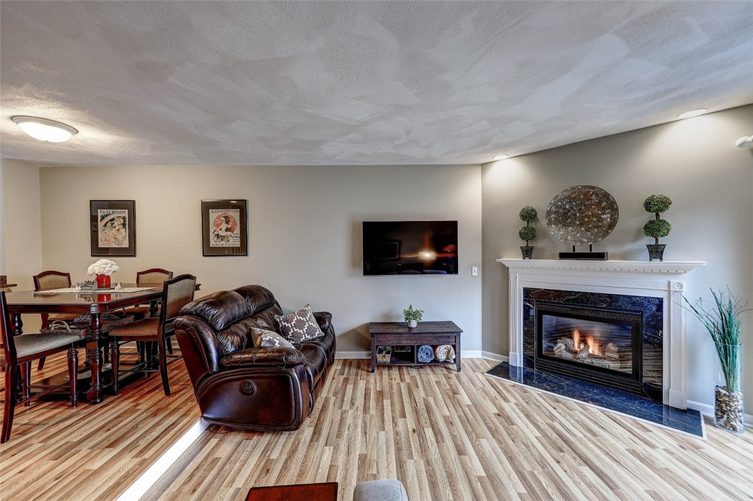 5 Wake Robin Road, Unit 3102 Lincoln, RI 02865 - Photo 20 of 50 Dining/Living View