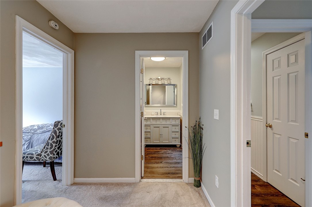 5 Wake Robin Road, Unit 3102 Lincoln, RI 02865 - Photo 46 of 50 Upstairs View