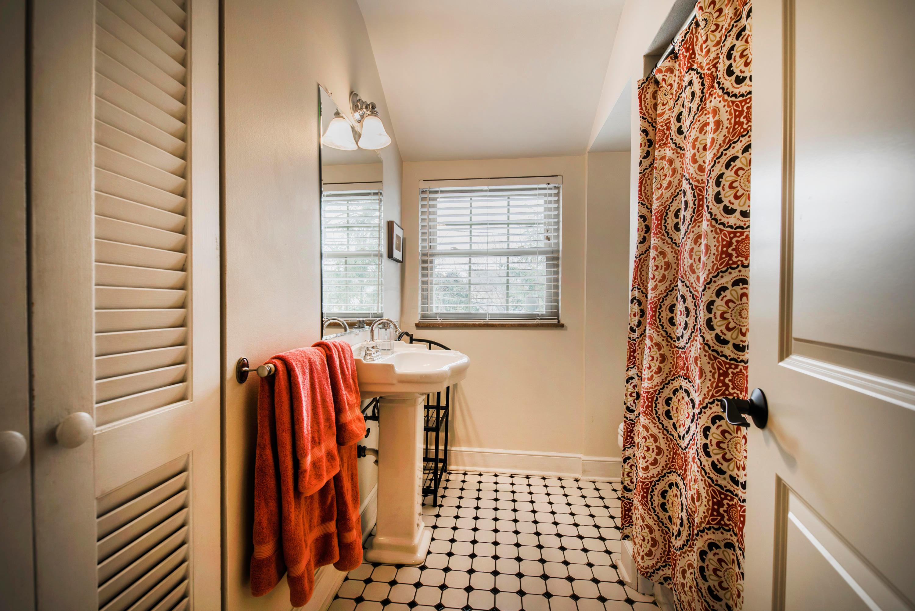 2670 Brandon Road Columbus, OH 43221 - Photo 35 of 43 Gallery Image 35