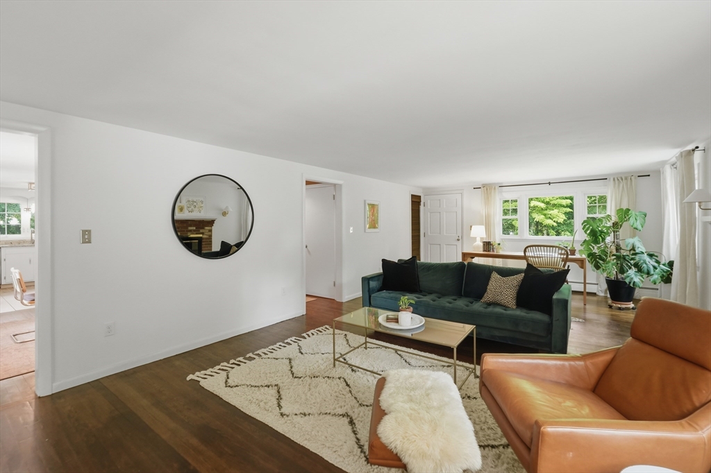 62 Putnam Road Holden, MA 01520 - Photo 5 of 32