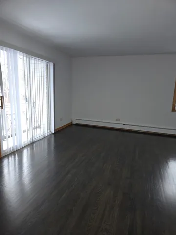 $2,000 | 6146 North Melvina Avenue, Unit 2, Chicago, IL 60646