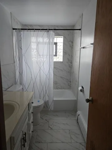 $2,000 | 6146 North Melvina Avenue, Unit 2, Chicago, IL 60646