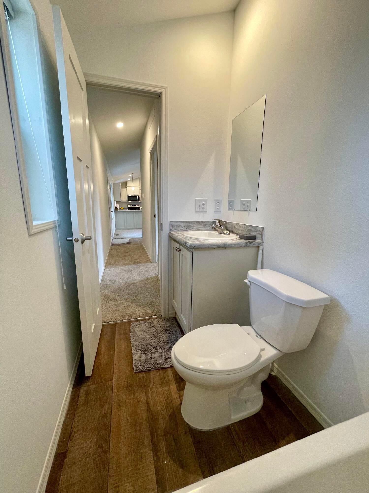 61000 Brosterhous Road, Unit 550 Bend, OR 97702 - Photo 22 of 26 Guest Bath 3
