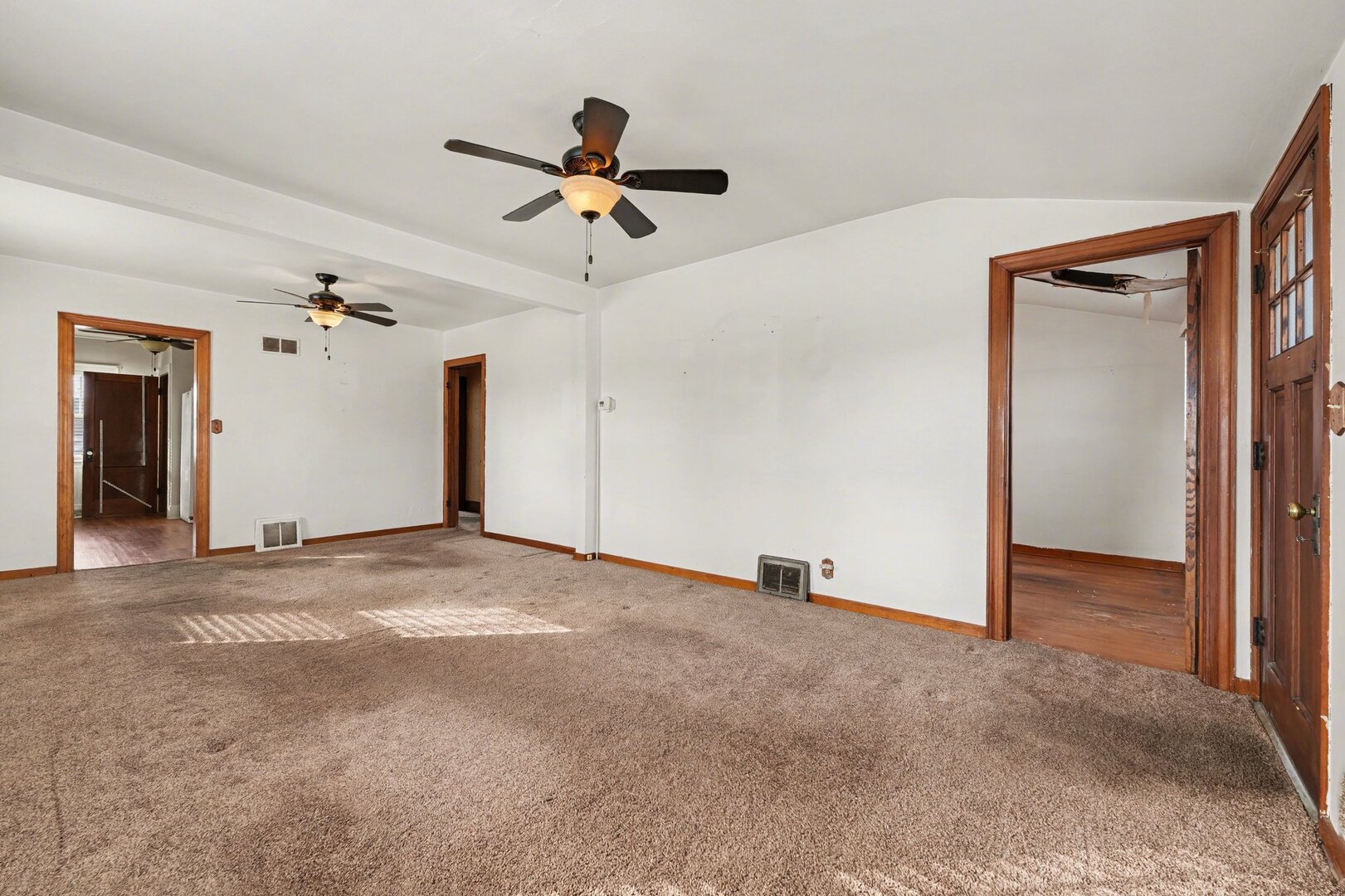 17858 Ridgewood Avenue Lansing, IL 60438 - Photo 4 of 20