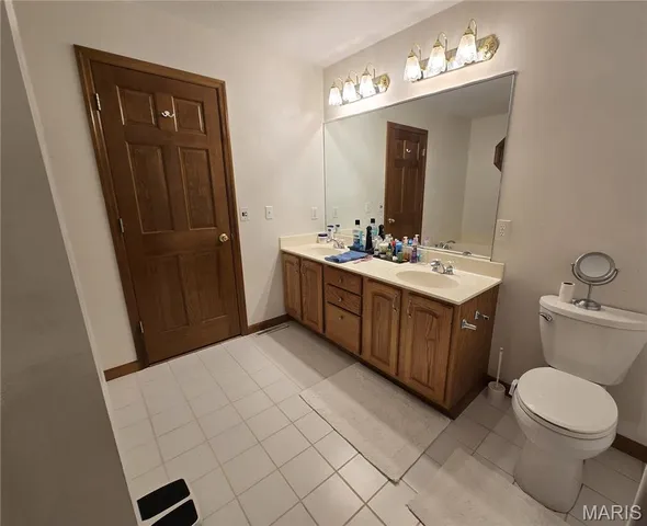 $325,000 | 1104 Redwing Court, Grafton, IL 62037