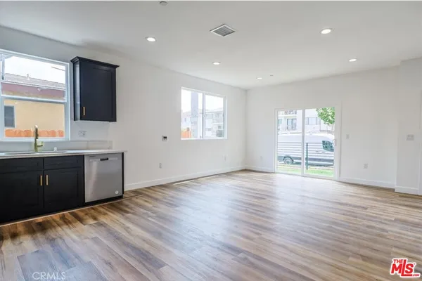 $3,900 | 710 South Alma Street, San Pedro, CA 90731