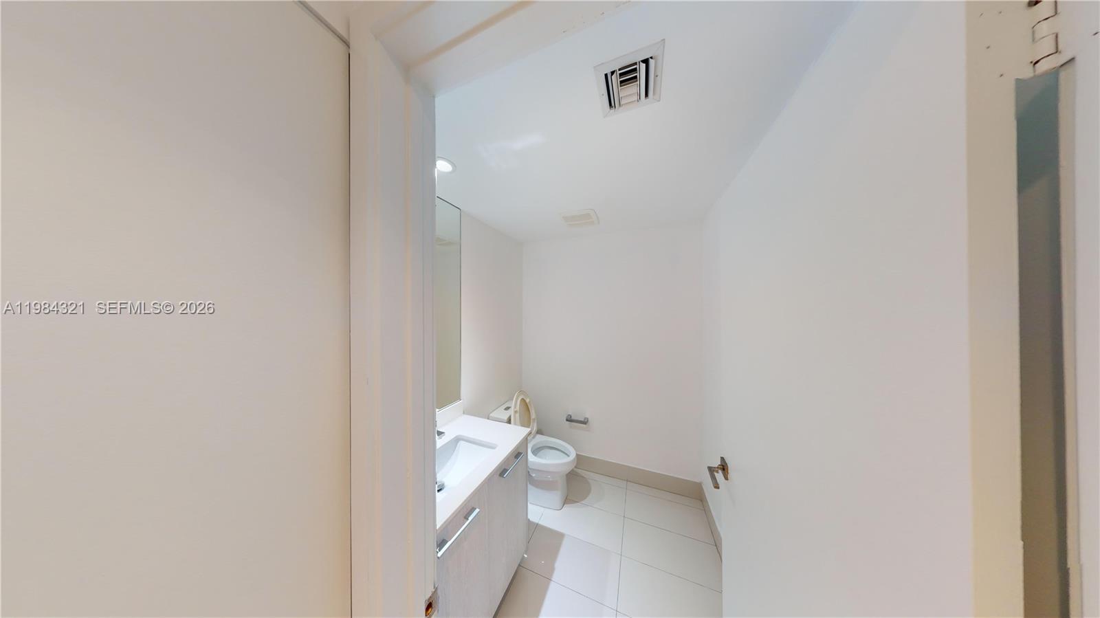 55 Southwest 9th Street, Unit 2010 Miami, FL 33130 - Photo 19 of 23