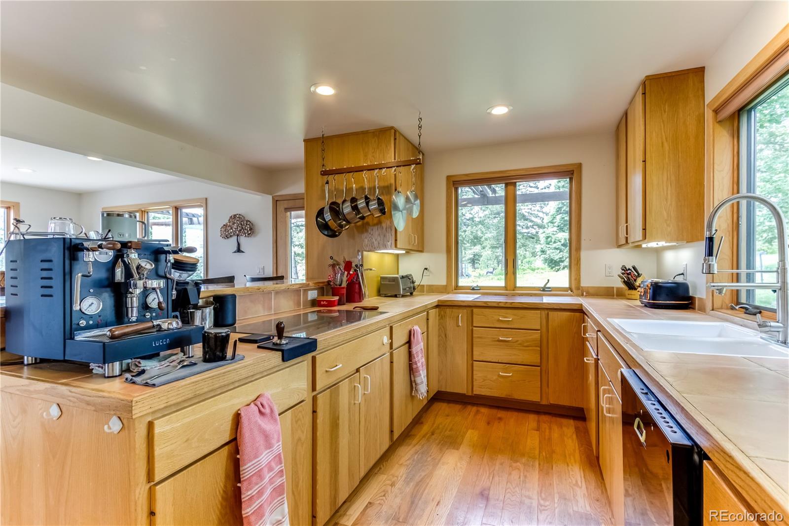 8834 Deiffendeffer Road Beulah, CO 81023 - Photo 13 of 49