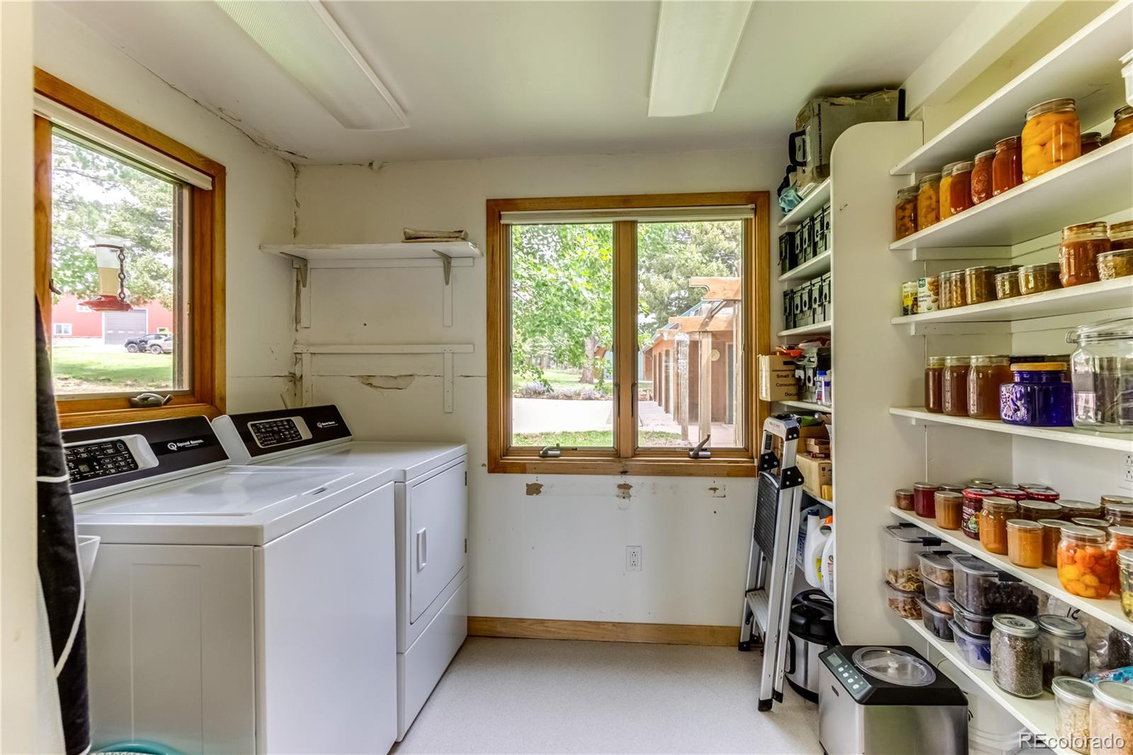 8834 Deiffendeffer Road Beulah, CO 81023 - Photo 14 of 49