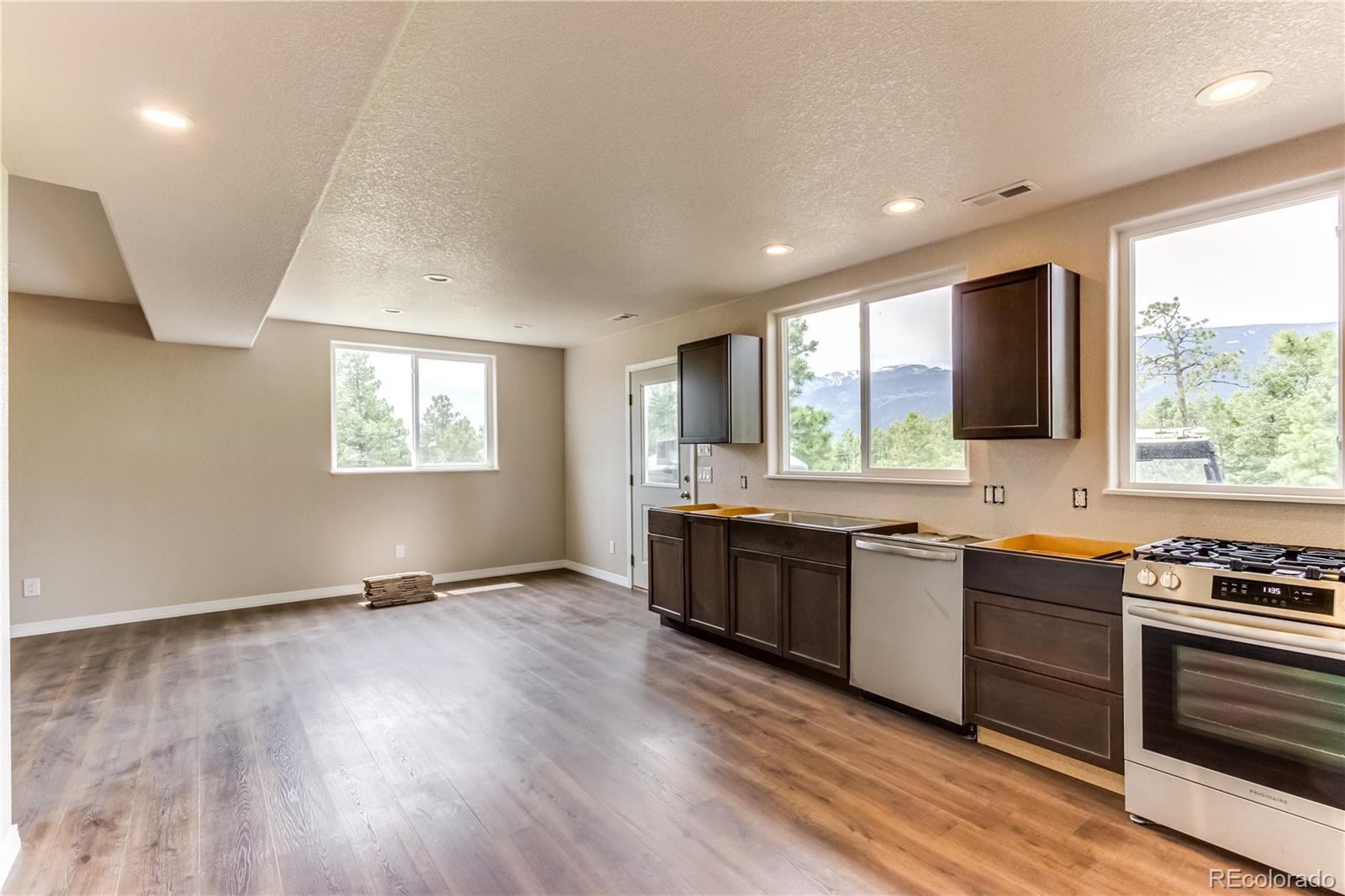 8834 Deiffendeffer Road Beulah, CO 81023 - Photo 43 of 49