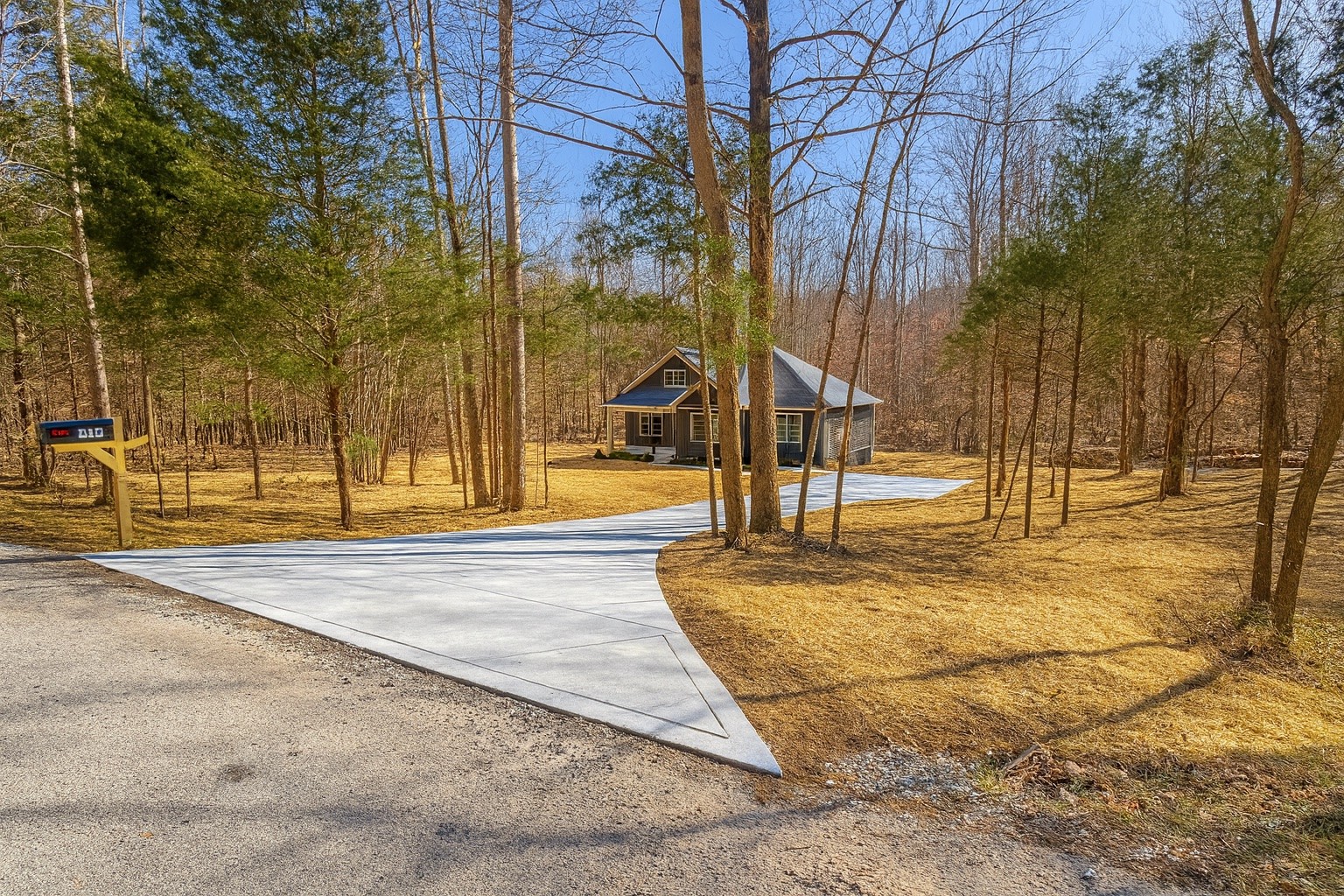 810 Lucas Road Dickson, TN 37055 - Photo 34 of 37 a view of yard