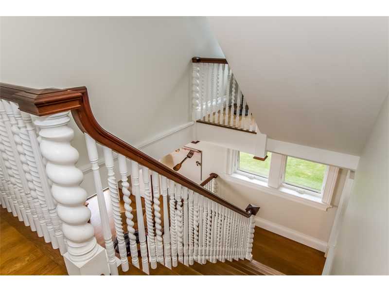 601 Beavertail Road Jamestown, RI 02835 - Photo 6 of 18 Interior Space/Layout. Special attention to ballasters