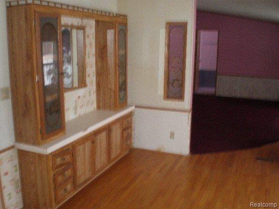 8291 State Road Fort Gratiot, MI 48059 - Photo 9 of 18 P2060026-mfscnv-mfsopt