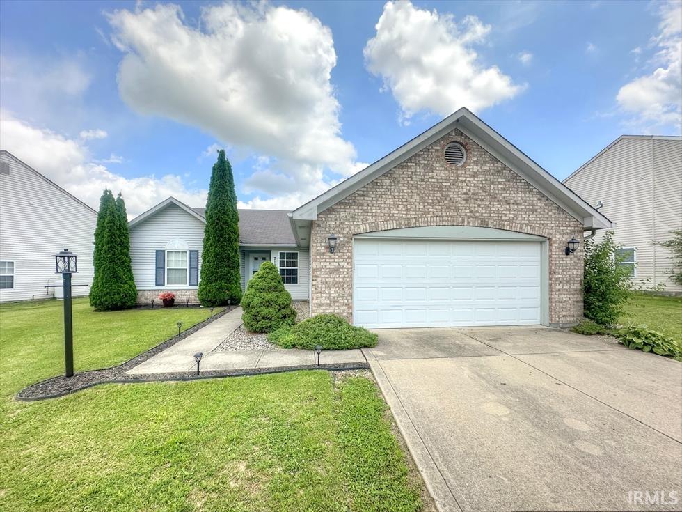 717 Springwater Road Kokomo, IN 46902 - Photo 2 of 18