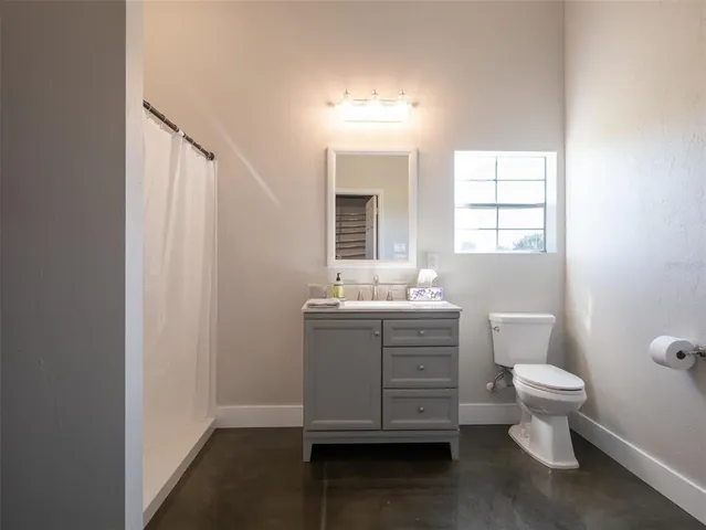 a view of a tennis court