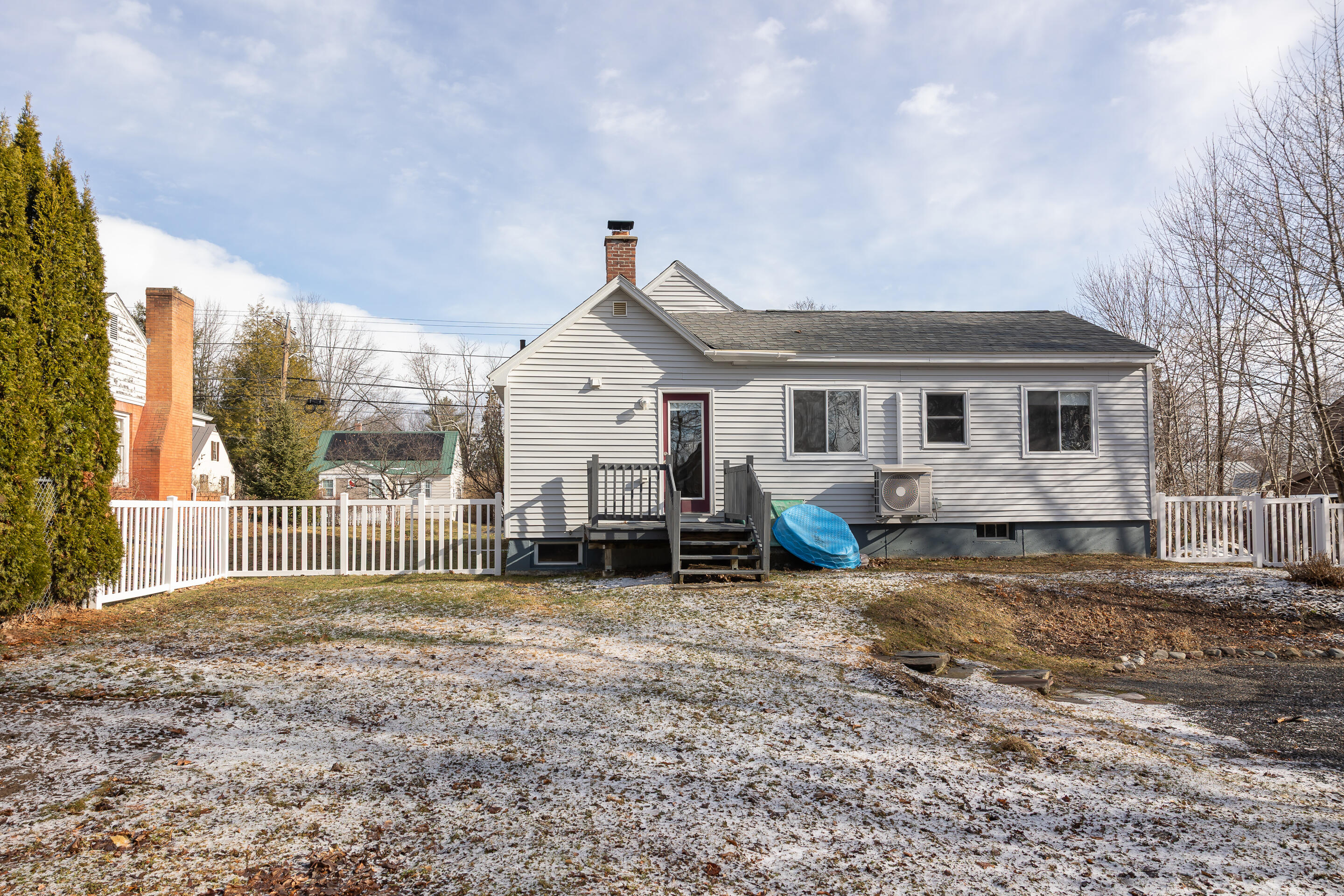 82 Oakland Street Waterville, ME 04901 - Photo 3 of 39 Outside B1