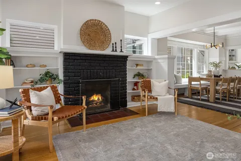 $1,375,000 | 2537 2nd Avenue West, Seattle, WA 98119