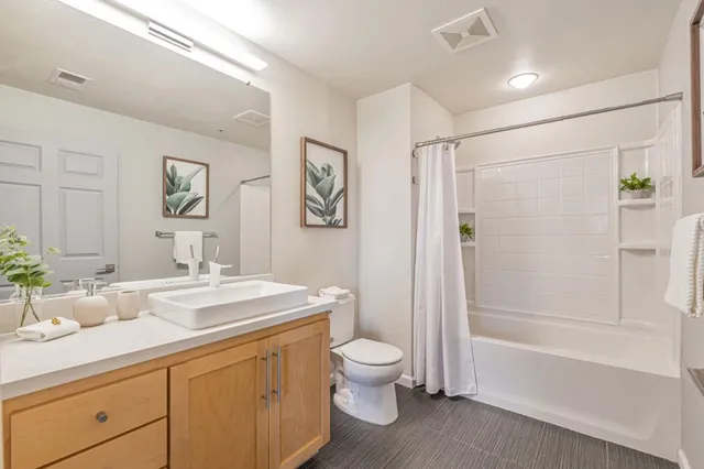 $898,888 | 800 North 8th Street, Unit 311, San Jose, CA 95112