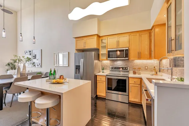$898,888 | 800 North 8th Street, Unit 311, San Jose, CA 95112