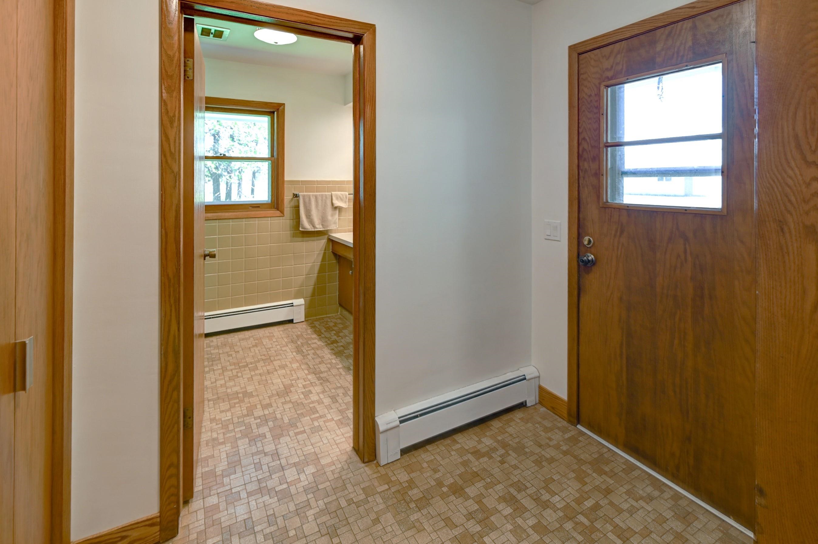 7628 West Mineral Point Road Verona, WI 53593 - Photo 14 of 75