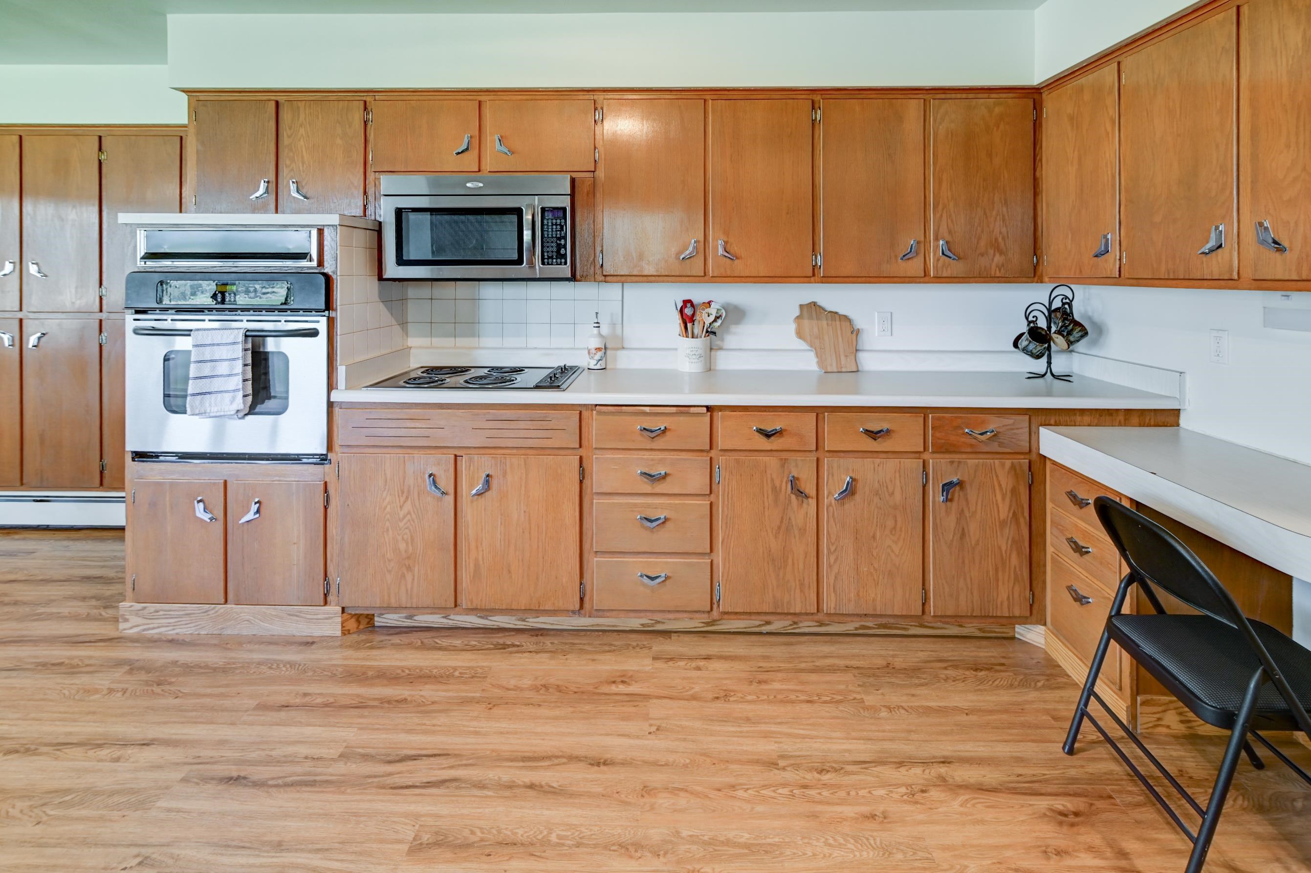 7628 West Mineral Point Road Verona, WI 53593 - Photo 7 of 75