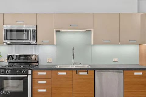 $370,000 | 746 South Los Angeles Street, Unit 809, Los Angeles, CA 90014