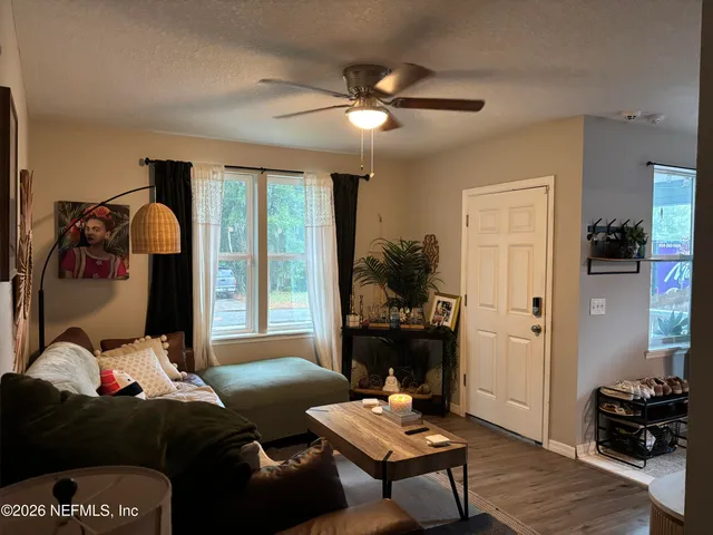 $2,300 | 4608 Wheeler Avenue, Jacksonville, FL 32210