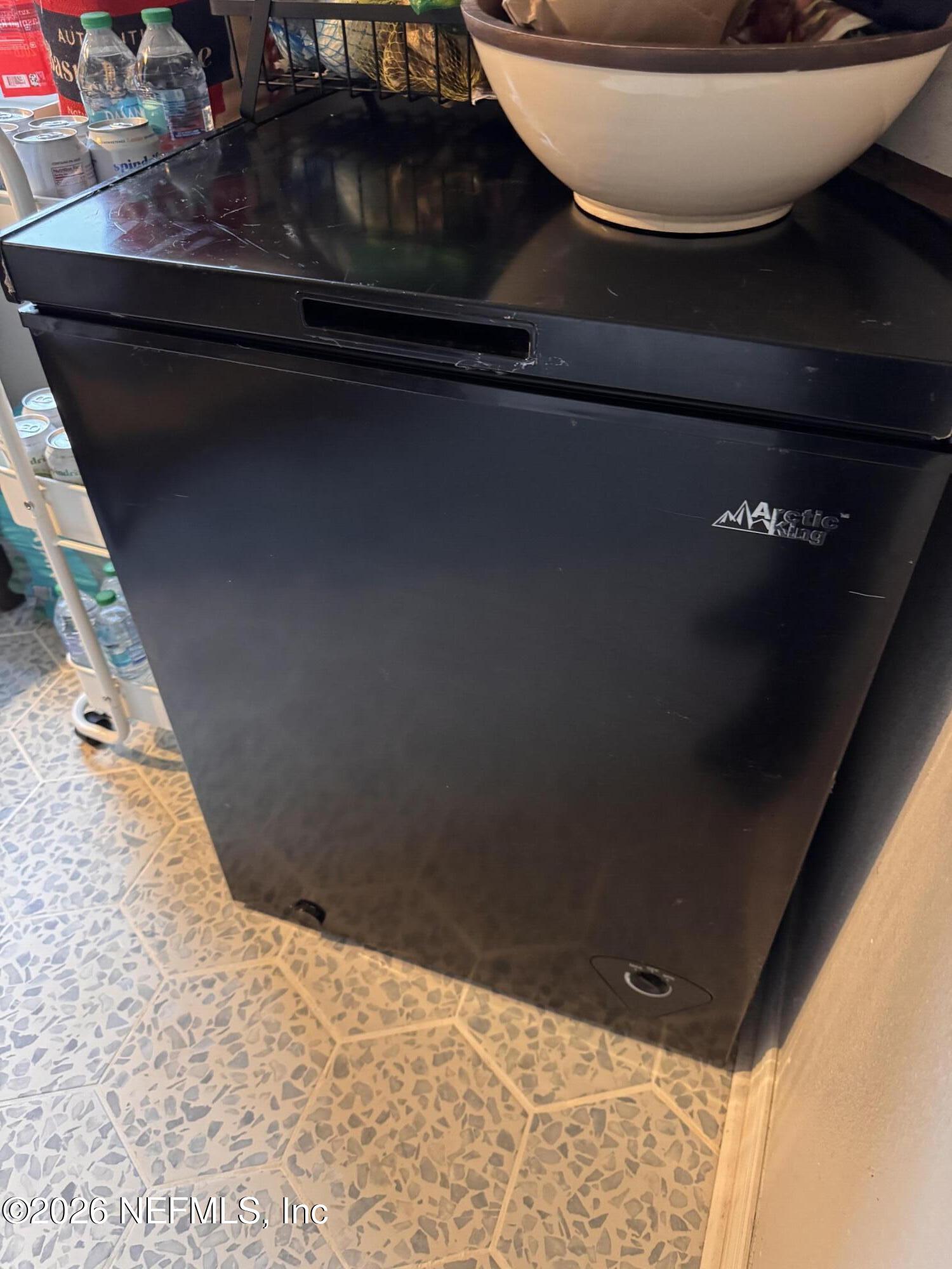 4608 Wheeler Avenue Jacksonville, FL 32210 - Photo 10 of 16 Stand up freezer