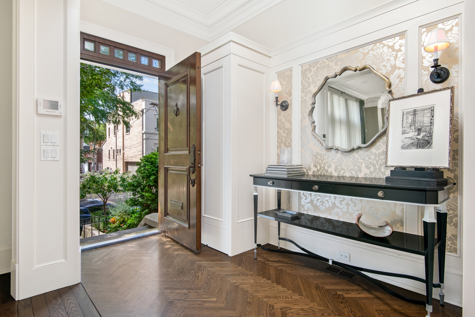 3743 North Greenview Avenue Chicago, IL 60613 - Photo 2 of 51