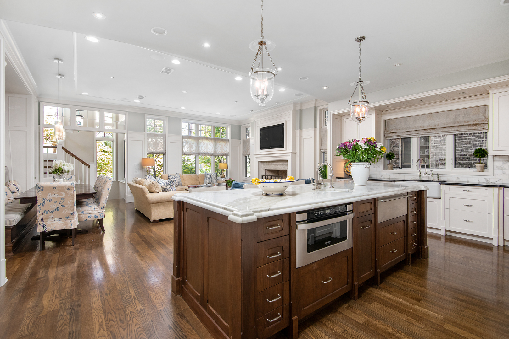 3743 North Greenview Avenue Chicago, IL 60613 - Photo 9 of 51