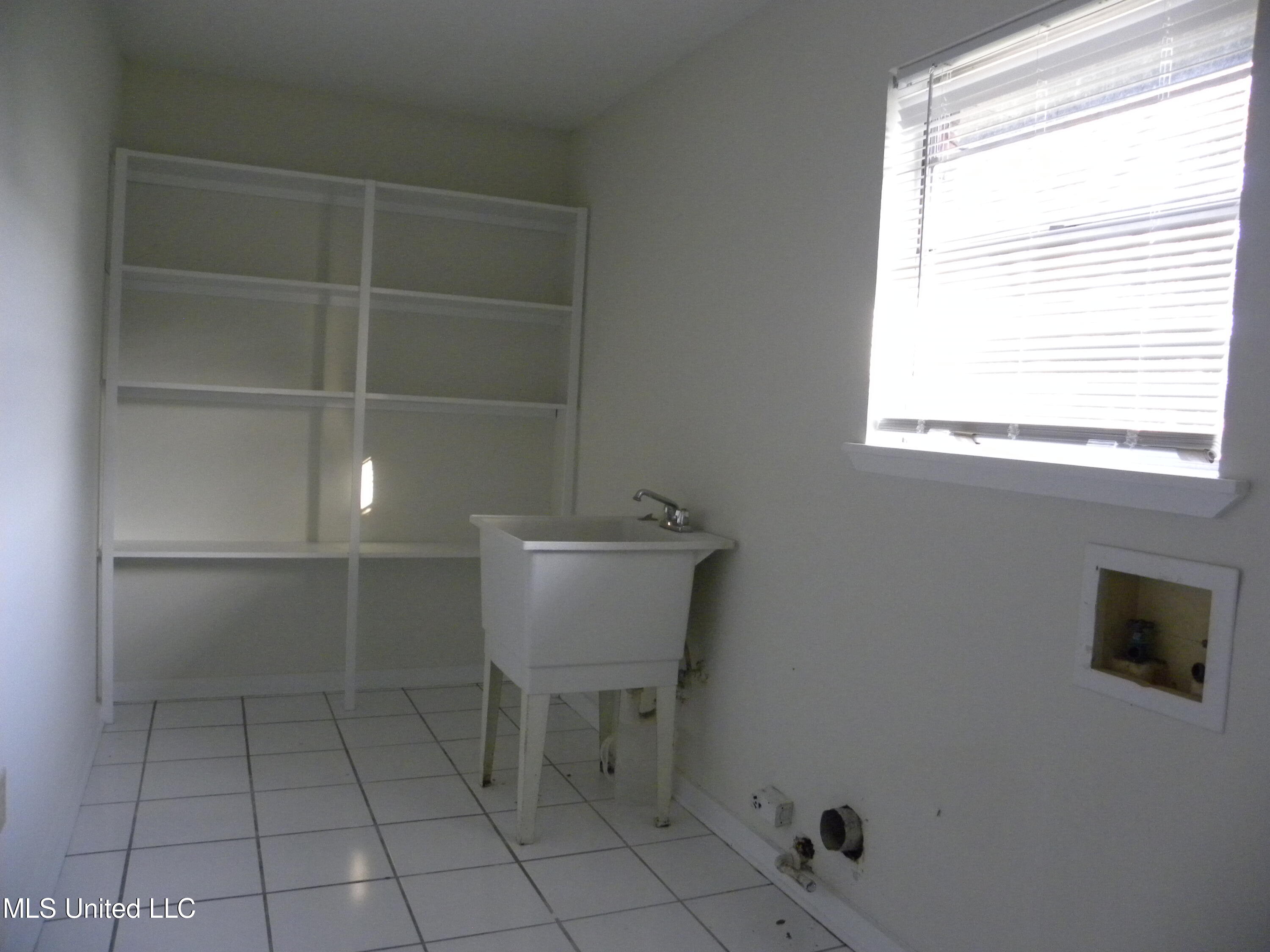 2507 Parkway Road Biloxi, MS 39531 - Photo 33 of 38 DSCN8264