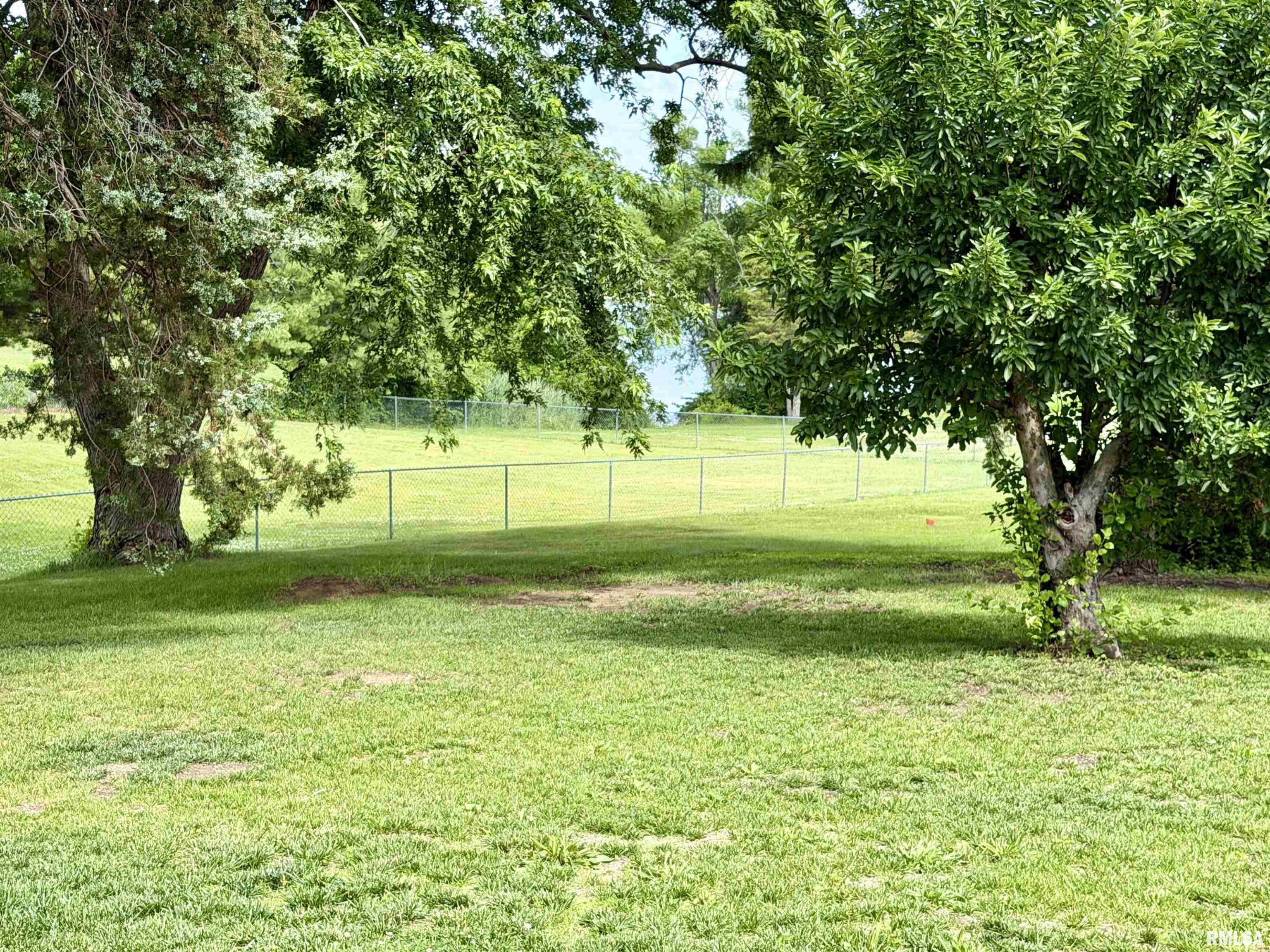 1797 South Lake Storey Road Galesburg, IL 61401 - Photo 31 of 33