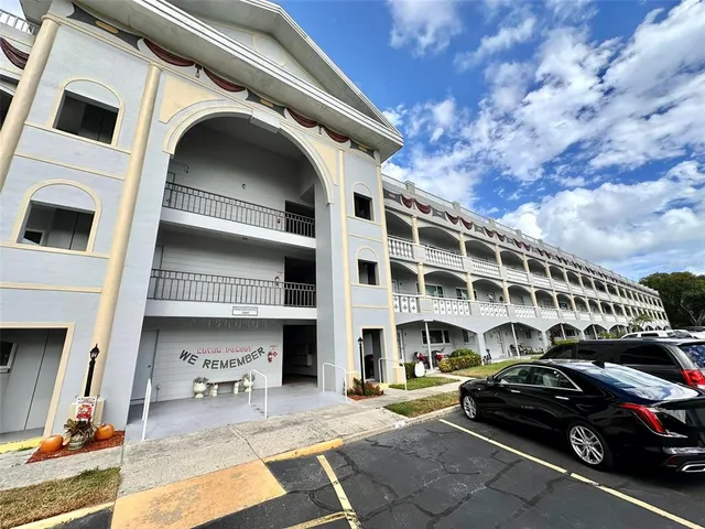 $129,900 | 2460 Franciscan Drive, Unit 94, Clearwater, FL 33763