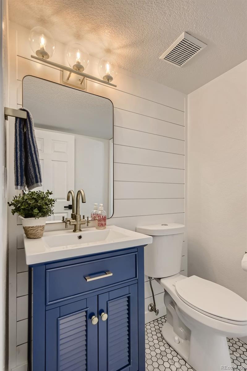 9765 Bucknell Way Highlands Ranch, CO 80129 - Photo 14 of 38 Gallery Image 14