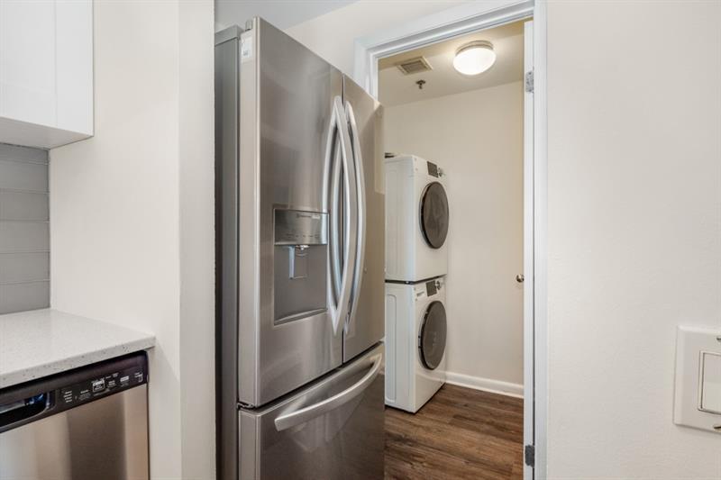 587 Virginia Avenue Northeast, Unit 605 Atlanta, GA 30306 - Photo 4 of 32