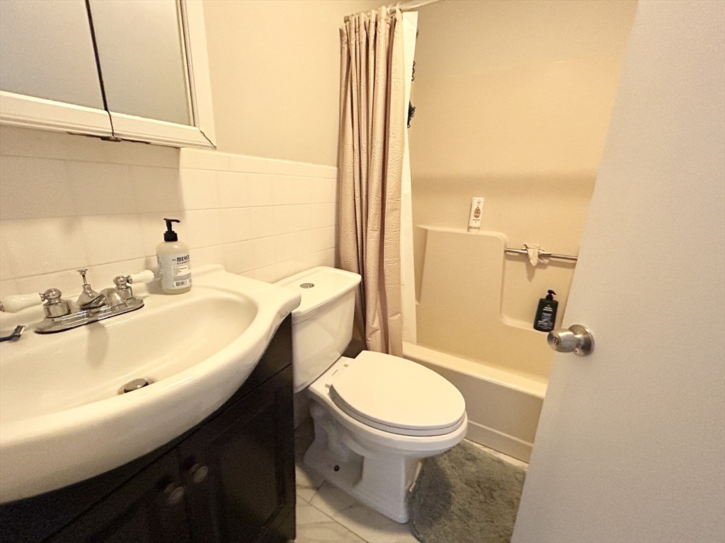 92 Hammond Street, Unit 5 Boston, MA 02120 - Photo 5 of 16