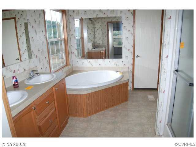 22834 St James Road Jetersville, VA 23083 - Photo 11 of 19
