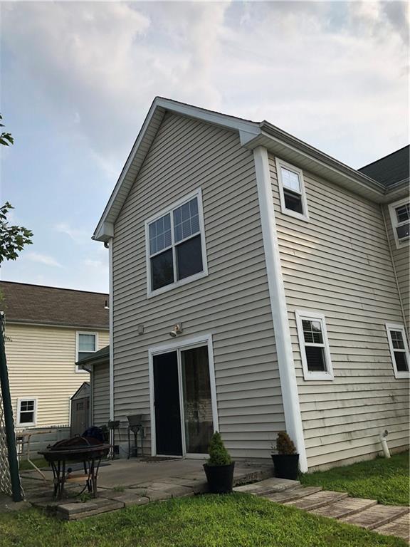912 Etna Street McKees Rocks, PA 15136 - Photo 4 of 13