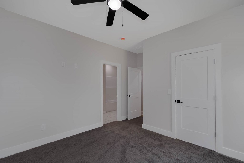 5318 Lakeshore Road Columbus, GA 31907 - Photo 8 of 27