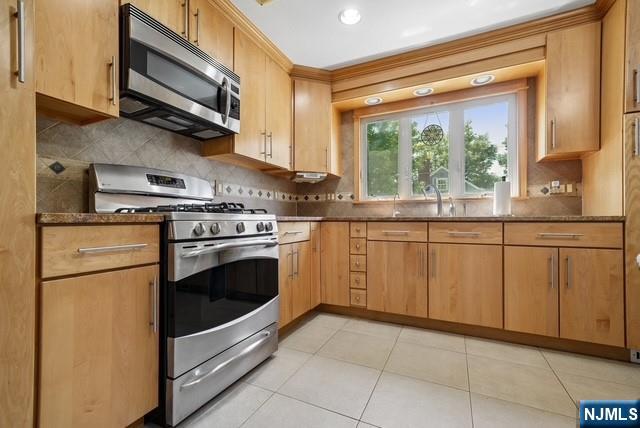 428 Fairfield Avenue Ridgewood, NJ 07450 - Photo 9 of 37