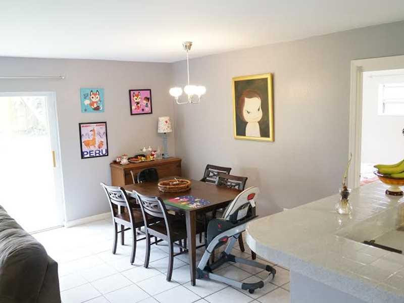 9293 Southampton Place Boca Raton, FL 33434 - Photo 9 of 12 a workspace with furniture and window
