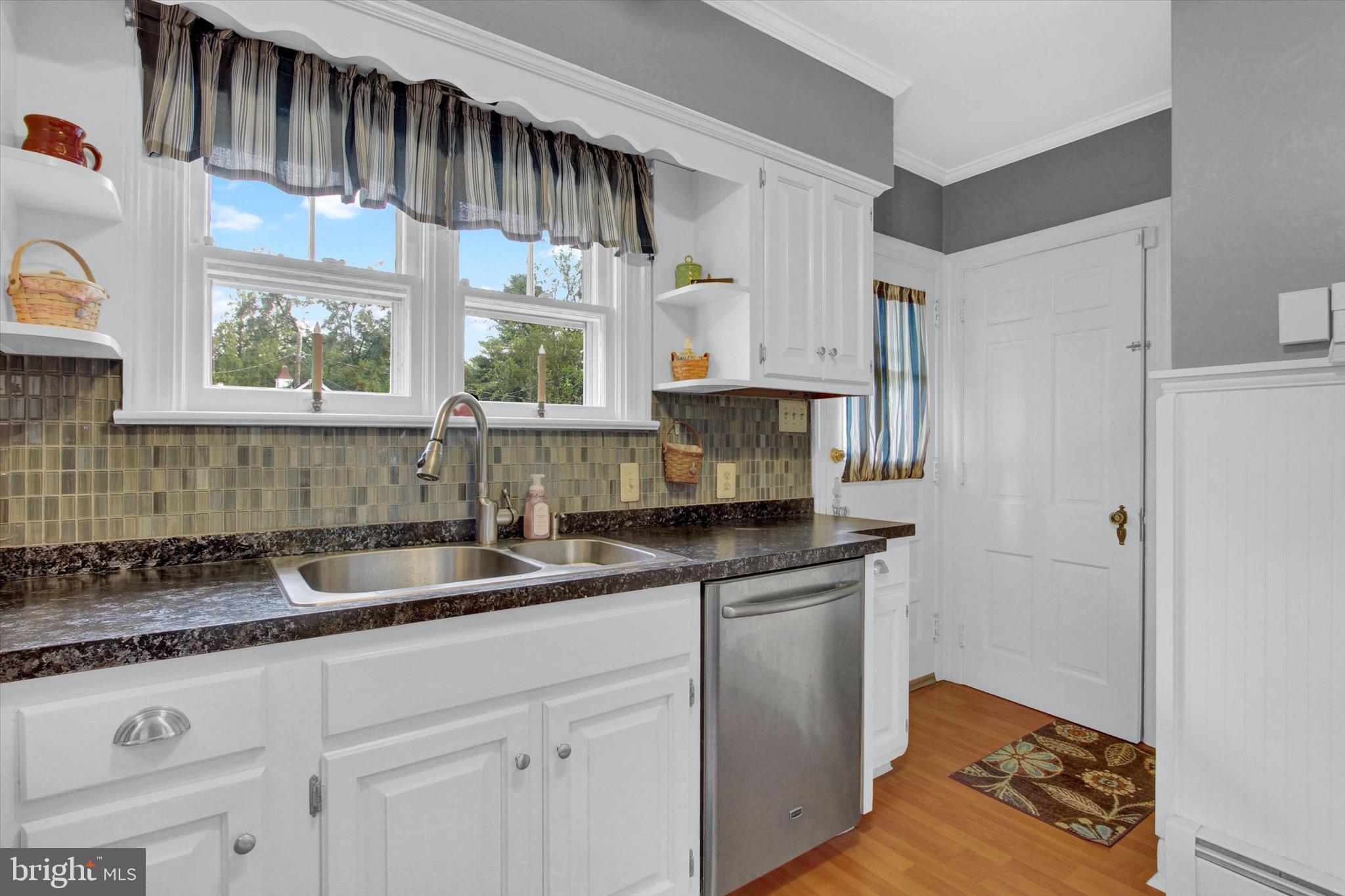 35 Rathton Road York, PA 17403 - Photo 8 of 24