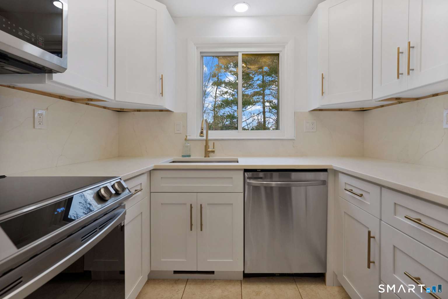 92 Spring Lane, Unit 92 Suffield, CT 06078 - Photo 14 of 40