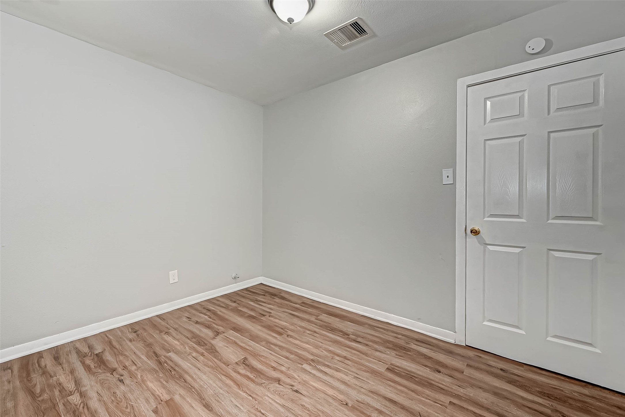 4203 Tavenor Lane Houston, TX 77047 - Photo 12 of 16