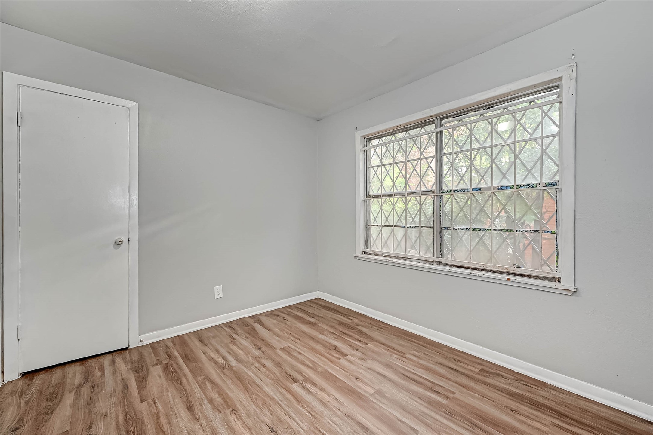 4203 Tavenor Lane Houston, TX 77047 - Photo 13 of 16