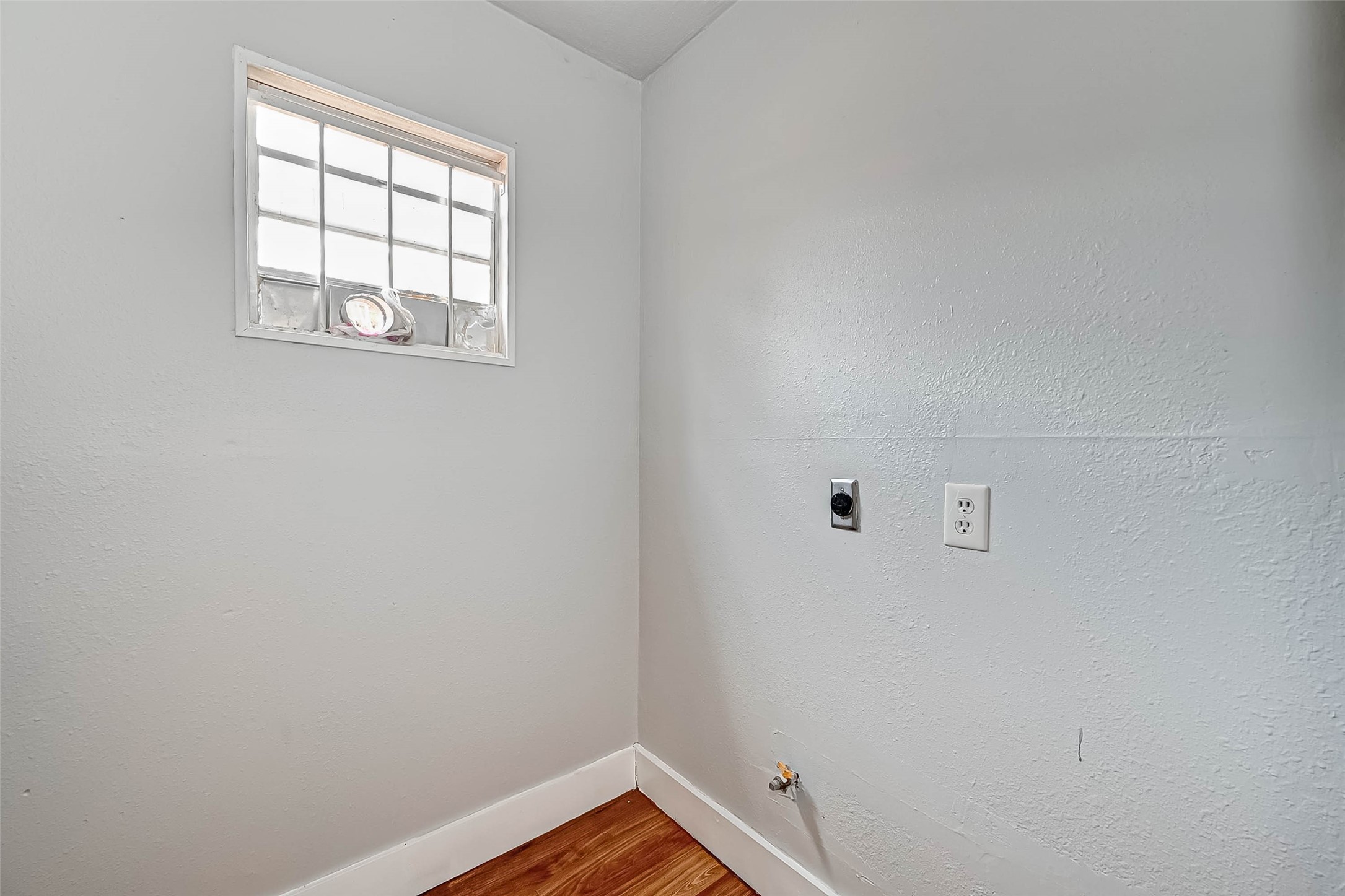 4203 Tavenor Lane Houston, TX 77047 - Photo 8 of 16