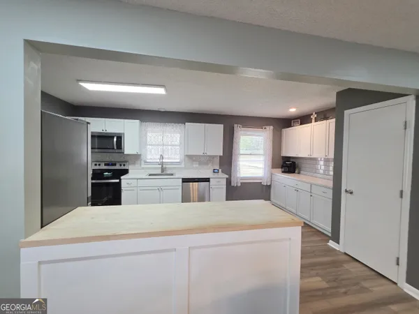 $275,000 | 224 Lake Placid Drive, Bonaire, GA 31005