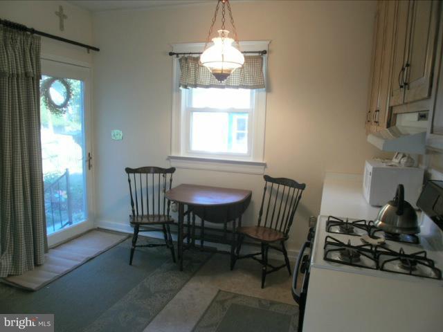 800 Overbrook Road Baltimore, MD 21239 - Photo 14 of 27 Kitchen